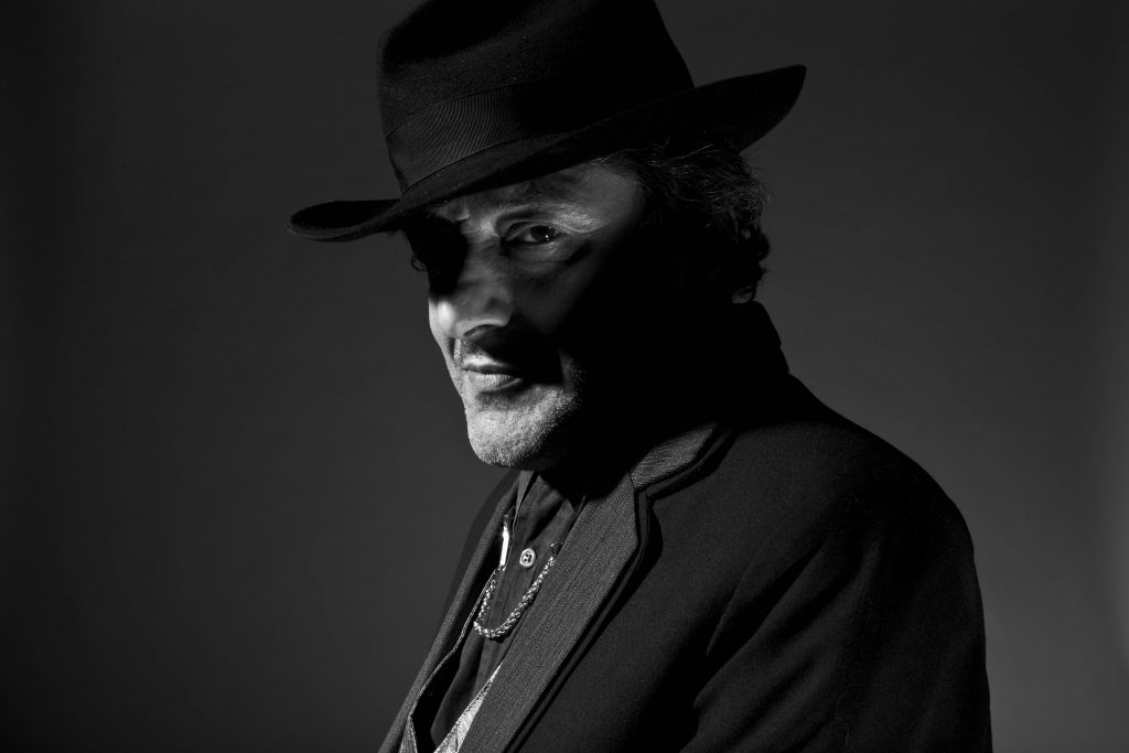 Rachid Taha actuará en La Rambleta – El Club de los Pilotos Suicidas